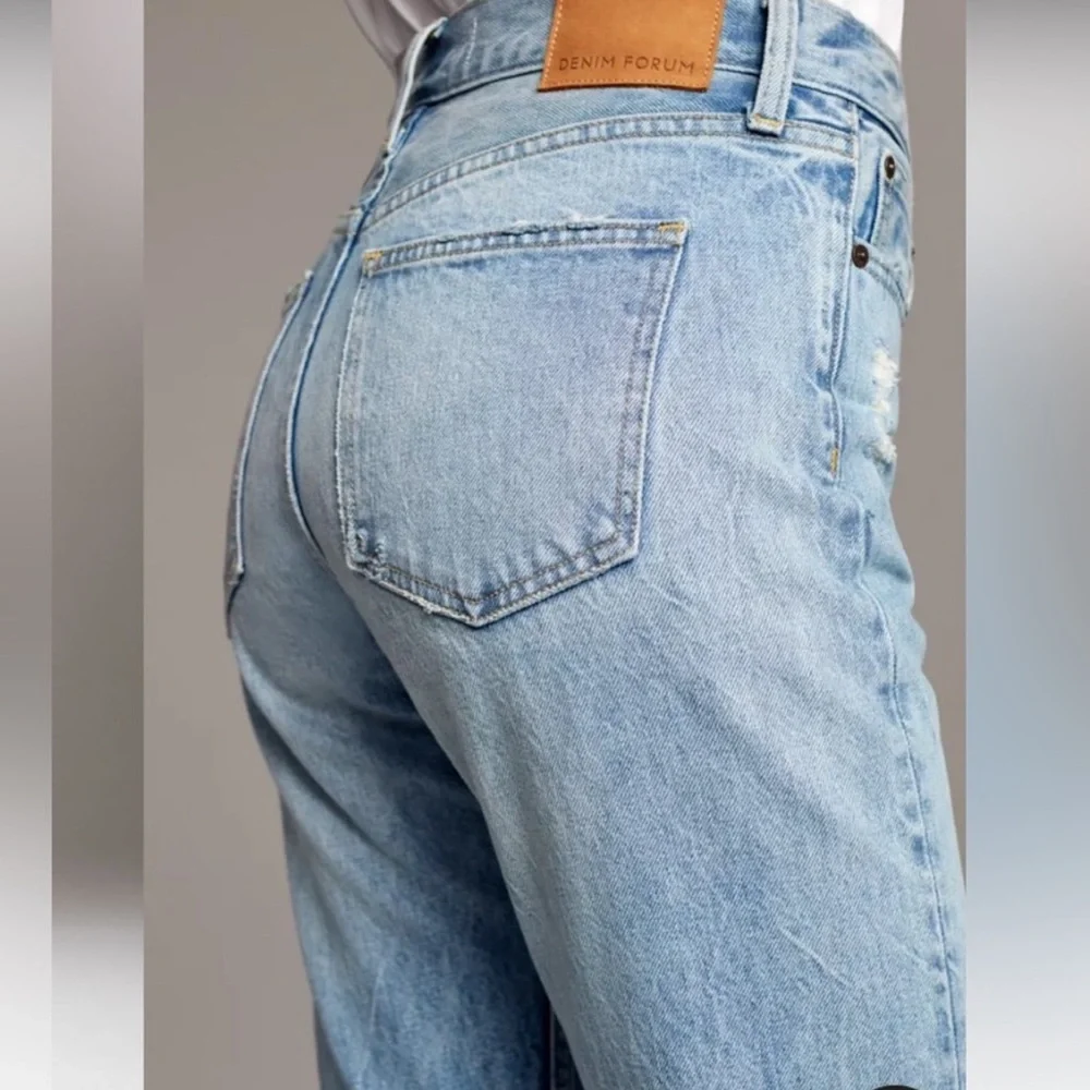 Aritzia Denim Forum The Ex Boyfriend Denim Blue size 26 Organic Cotton - Picture 3 of 16